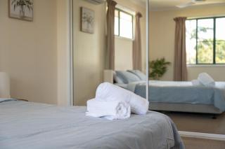Quiet Cozy Townhouse in North Mackay - 6