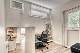 Uptown 2 bedroom flat near Train Depot - 8