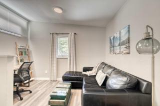 Uptown 2 bedroom flat near Train Depot - 4
