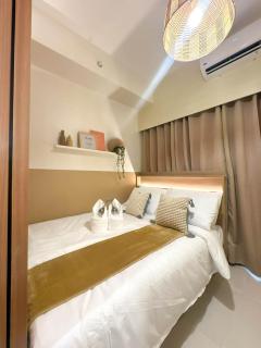 Red Staycation Hub WiFi Netflix RED RES 1002 - 9