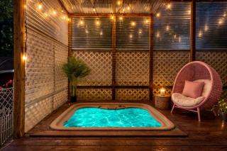 The Grand on Broadway - Pool, Hot Tub, Historic - 0