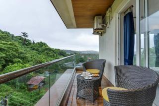 SkyVilla - 3BR Duplex w Private Pool near Candolim by HIREAVILLA - 4