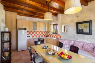 Stone Built Private villa Emerald with pool, 30m to Beach & BBQ! - 3