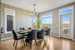 Spacious Family Retreat with Hot Tub, Pool Table, Gym - 2