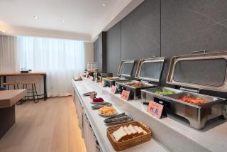 花祺巨幕影院酒店 儋州那大镇夏日广场汽车站店 - 4