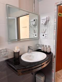 Long Bình Hotel - 1