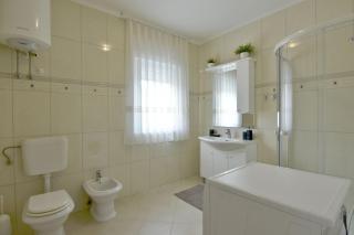 Cozy villa with pool for 6 in Umag - 6