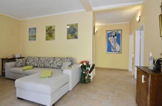 Cozy villa with pool for 6 in Umag - 2
