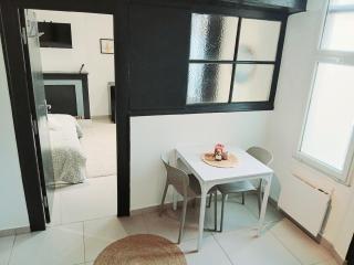 Parenthèse au coeur d'Auxerre avec Smart TV et Wi-Fi - 5