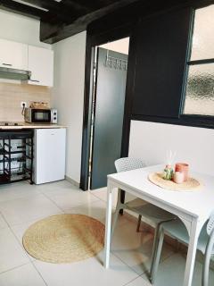 Parenthèse au coeur d'Auxerre avec Smart TV et Wi-Fi - 1