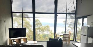 The Tamar Ridge Apartment 10 - King Suite Amazing River Views - 4