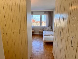 Zentral & im Grünen, moderne Balkonwohnung nahe Wien - 1