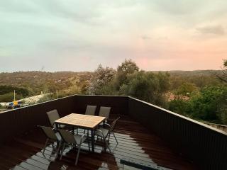 Luxury Hillside Escape Apartment Retreat with Scenic Views - 4