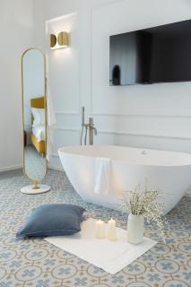 Granea - Rooms for Living - 1