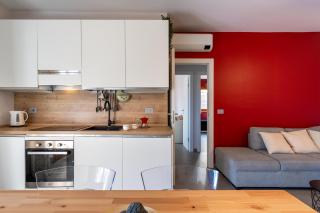 GuestHost - La Romantica - Lovely Apt with Terrace - 3