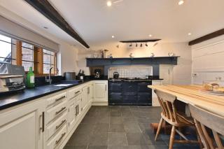 Blackham Court Farmhouse - 5