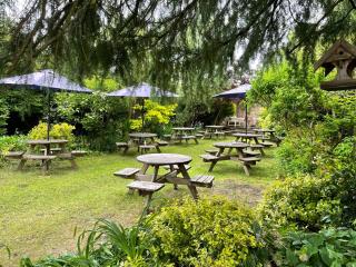 Self Contained Apartment - The Ostrich Inn, Newland - 1