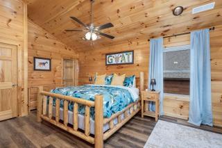 Prime Location & Loaded For Family Fun - Pigeon Forge - 1