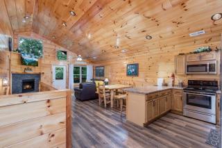 Prime Location & Loaded For Family Fun - 6
