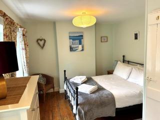 3 Bed in Weymouth oc-dc053 - 1