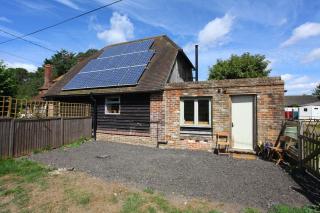 Dulcie's Cottage - 2