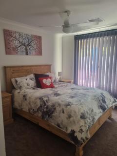 Ascot Air and River bed and breakfast - 0
