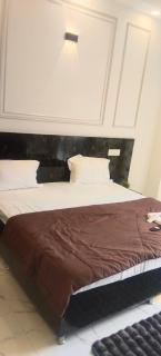 Craviq Hotels & Resturant - 2