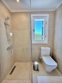 Sunlit & Unique 4BR Villa Gouna Hills Pool Lagoon - 8
