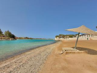 Sunlit & Unique 4BR Villa Gouna Hills Pool Lagoon - 3