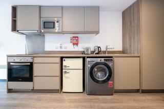 Studios For 2 Near Coventry Station - 9