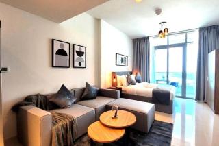 STU with Canal View Julphar Al Reem - 5