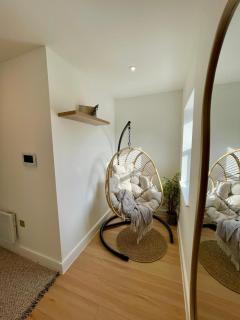 Stylish 1-Bed Apartment with Reading Nook - 1