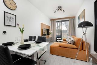 Klimatyzowany Apartament Art Lake z Parkingiem i Basenem by Noclegi Renters - 3