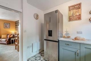2 Bed in Staffield oc-j32453 - 1