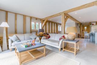 2 Bed in Holmbury St. Mary oc-l33465 - 9