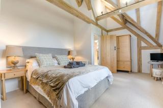 2 Bed in Holmbury St. Mary oc-l33465 - 7