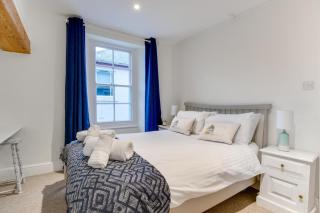 3 Bed in Dartmouth oc-bc0512 - 1