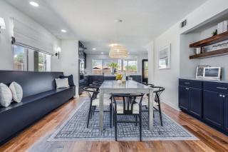 Stunning Lake House with a Pool and Hot Tub - 9