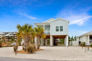 Rhapsody in Blues by Pristine Properties Vacation Rentals - 0