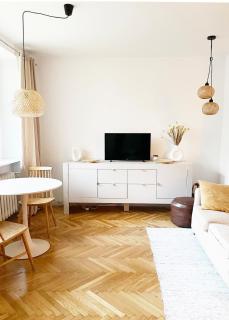 Studio on Matejki Street by Plac Trzech Krzyży - 0