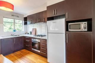 Red Clover - City Fringe Calm, Comfort & Convenience - 3