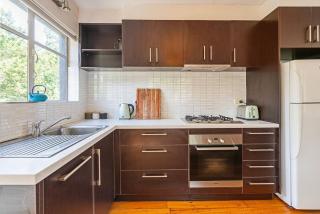 Red Clover - City Fringe Calm, Comfort & Convenience - 2