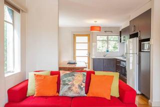 Red Clover - City Fringe Calm, Comfort & Convenience - 1