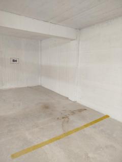 Modern 1BR City Pad with Parking, Kingbed & Netflix! - 9