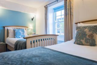 The Kings Arms Hotel - 8
