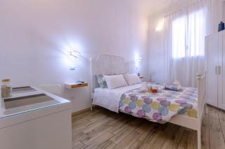 White shell rooms self check-in - 6