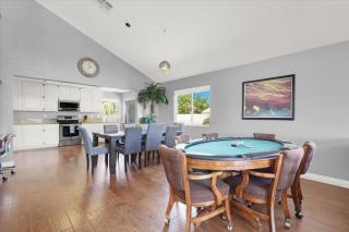 4BR Vegas Haven - Pool Game Tables & BBQ - 3