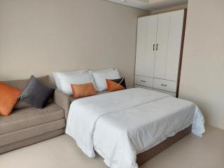 Baseline Prestige Studio with Free Parking & Wi-Fi - 5