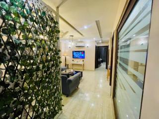 Air Avenue Luxury Apartment - 9