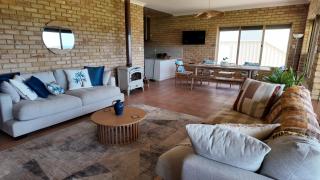 Seascapes - On Ledge - 3